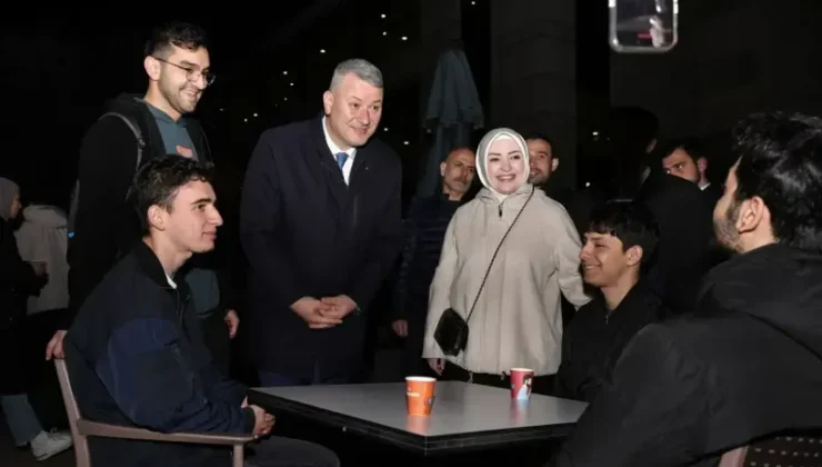 Başkan Adayı Osman Çelik, SAÜ’lü gençlerle iftarda buluştu