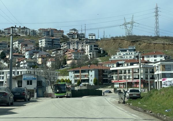 Murat Durak, Osman Çelik’e sordu: “Serdivan’a yapmayı vadettiğiniz projeleri, 2019 yerel seçimlerinde açıklayıp yapmadığınız 30 proje yaptıktan sonra mı, yoksa önce mi yapmayı planlıyorsunuz?”