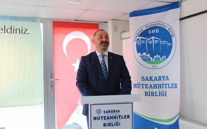 Müteahhitlerde başkan yeniden Bayrak