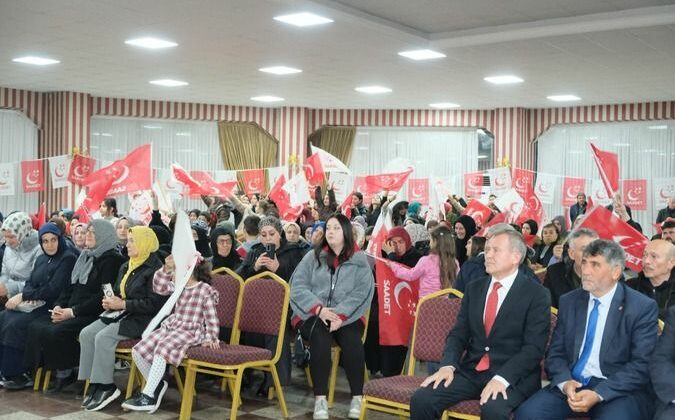 Ömer Abdullah Ayhan, Pamukova da tanıtım toplantısına katıldı