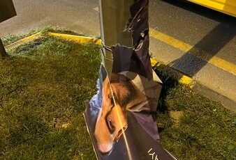 Ömer Abdullah Ayhan’ın pankartları yırtılıp atıldı! Ayhan böyle tepki gösterdi