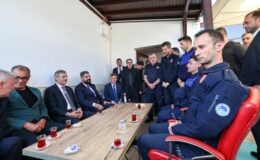 Başkan Alemdar, çalışma arkadaşlarıyla bayramlaştı: Hep birlikte nice bayramlara