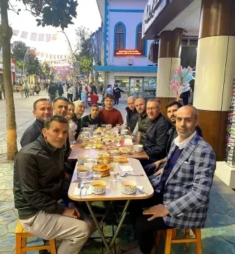 Işıksu iftarını Çark Caddesi’nde yaptı