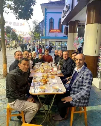 Işıksu iftarını Çark Caddesi’nde yaptı