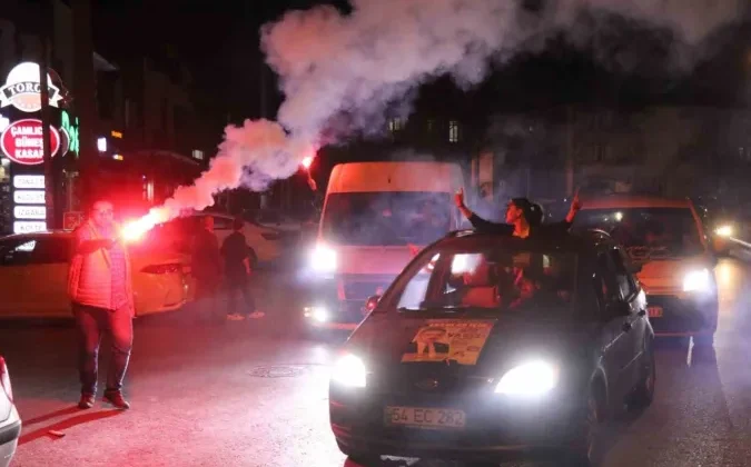 Sakarya’da seçim kutlamaları