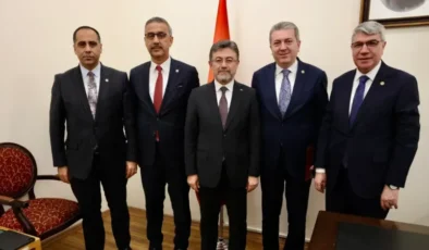 Sakarya AK Parti heyetinden Ankara çıkarması