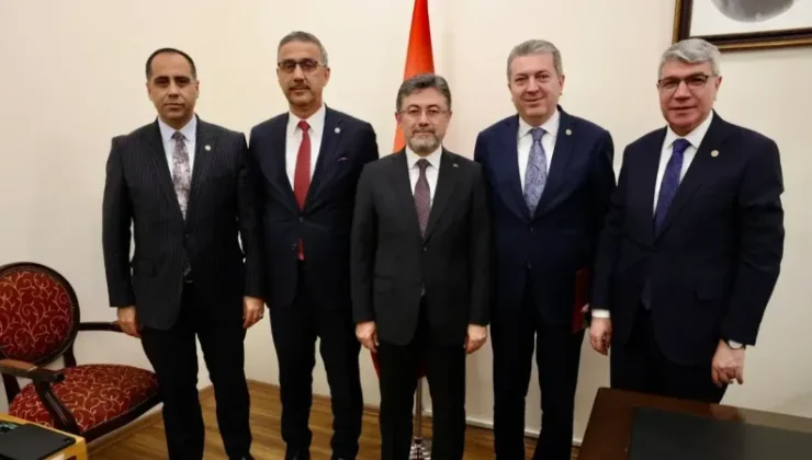 Sakarya AK Parti heyetinden Ankara çıkarması