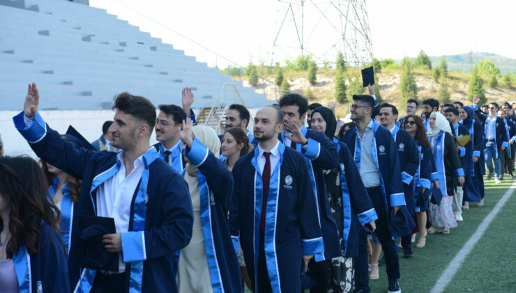 Sakarya Tıp Fakültesi’nde mezuniyet coşkusu