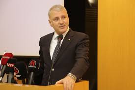Sapancamızın geleceğini düşünerek sağduyulu davranmalıyız