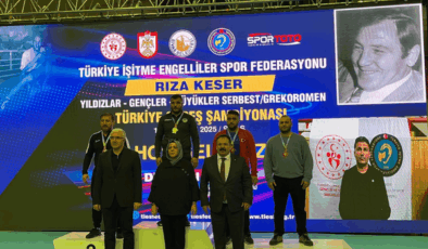 Büyükşehir güreşçileri Sivas’ta şampiyon oldu