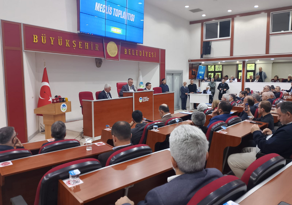 Işıksu’dan Koludra’ya sert tepki: Algı yapıyorsunuz!