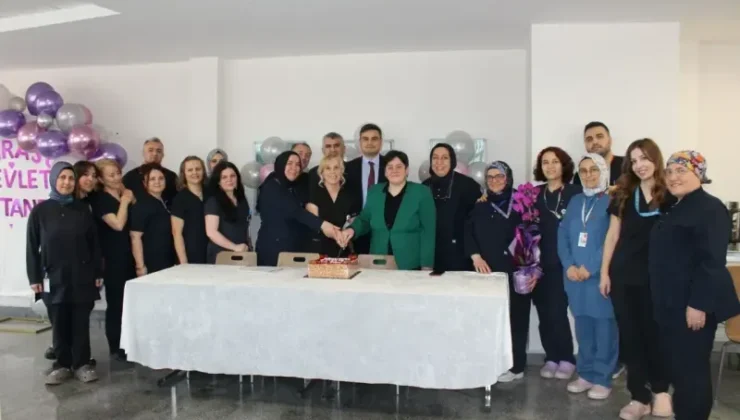 Karasu Devlet Hastanesi’nde Hemşireler Günü kutlandı