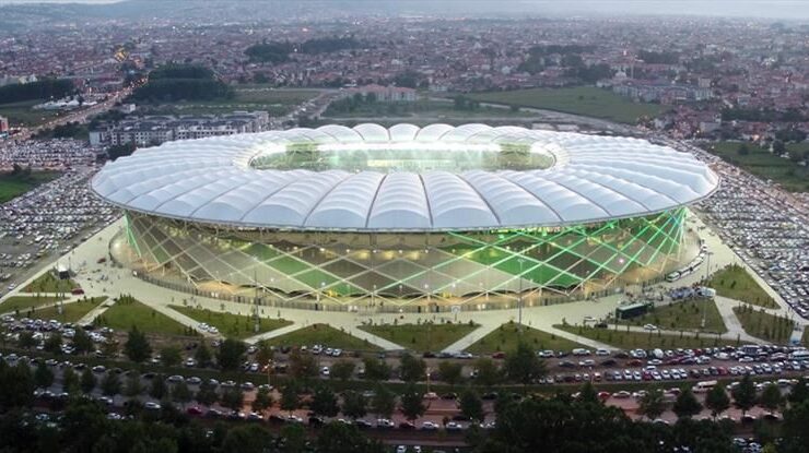 Sakarya Atatürk Stadı finale göz kırptı