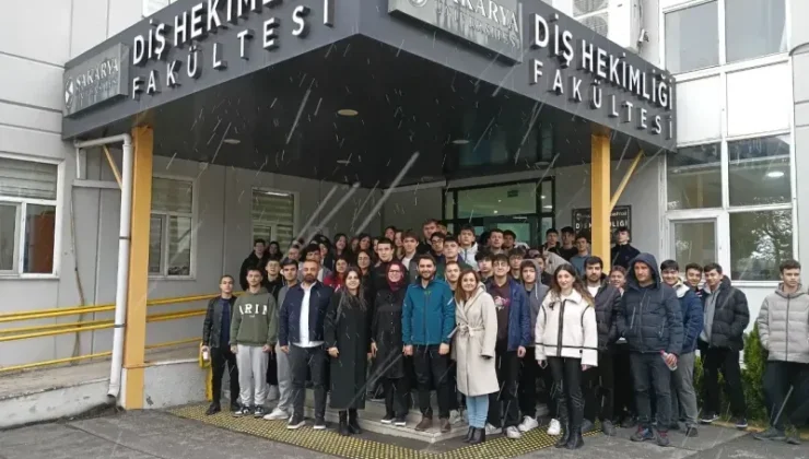 SAÜ’den bin lise öğrencisine kariyer rehberliği