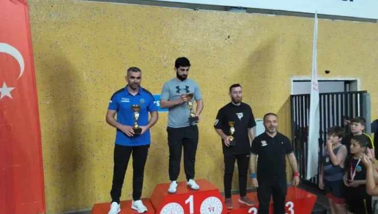 Sapanca’nın Pehlivanları Şampiyonada Parladı