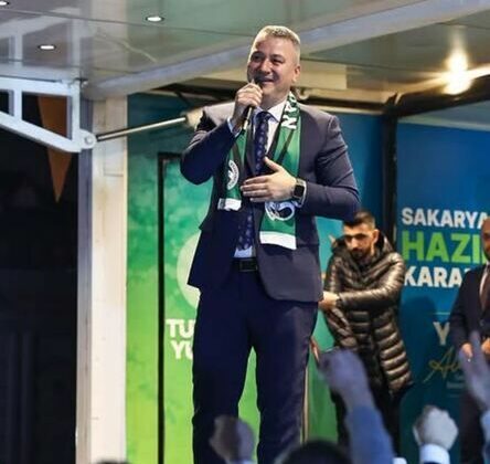 Osman Çelik’ten Sakaryaspor’a dev destek