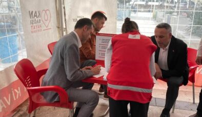 AK Partililer kan bağışladı