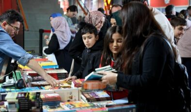 Sakarya Çocuk Edebiyat Fuarı’na 100 bini aşkın misafir