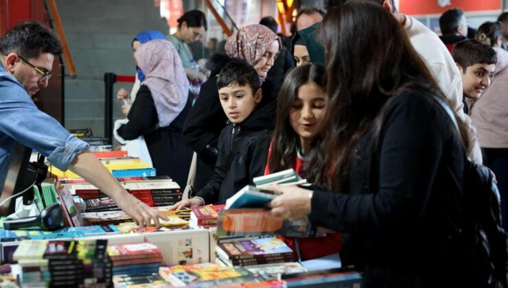 Sakarya Çocuk Edebiyat Fuarı’na 100 bini aşkın misafir