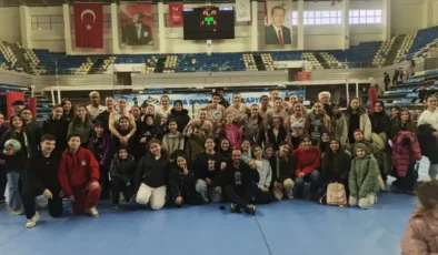 Sultanlar Serdivan’da Güç Gösterisi Yaptı: Liderden Net Mesaj 3-0
