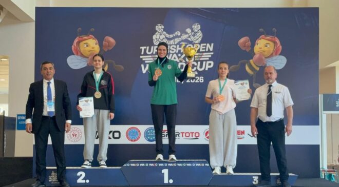 Kickboksta Dünya Kupası Zaferi! Ayşe Kaplan Şampiyon