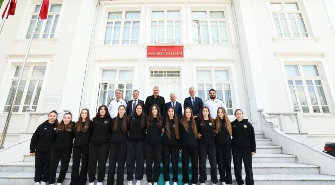 Serdivan’ın Genç Sultanları Vali Doğan’ı Ziyaret Etti